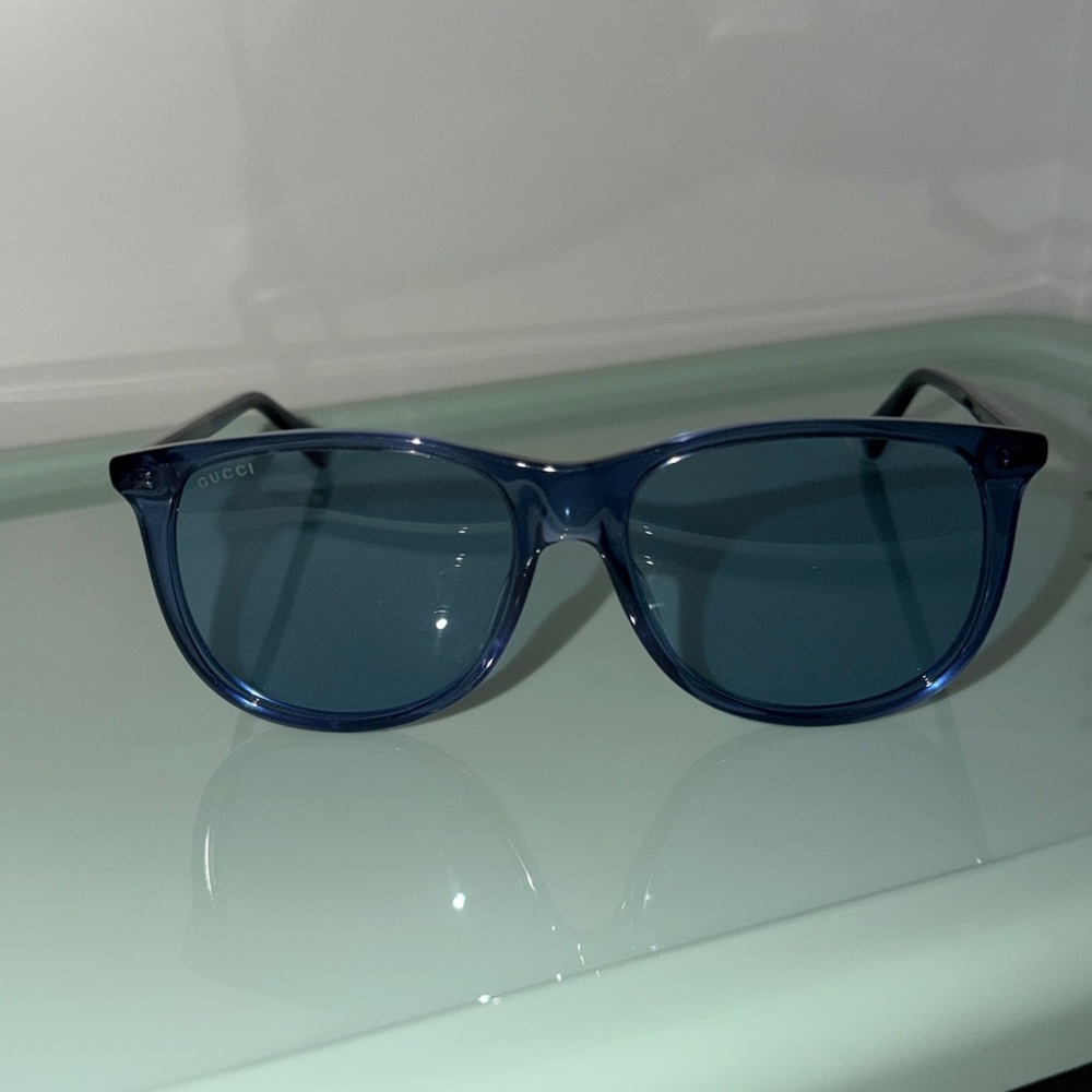 Gucci Blue Sunglasses round square